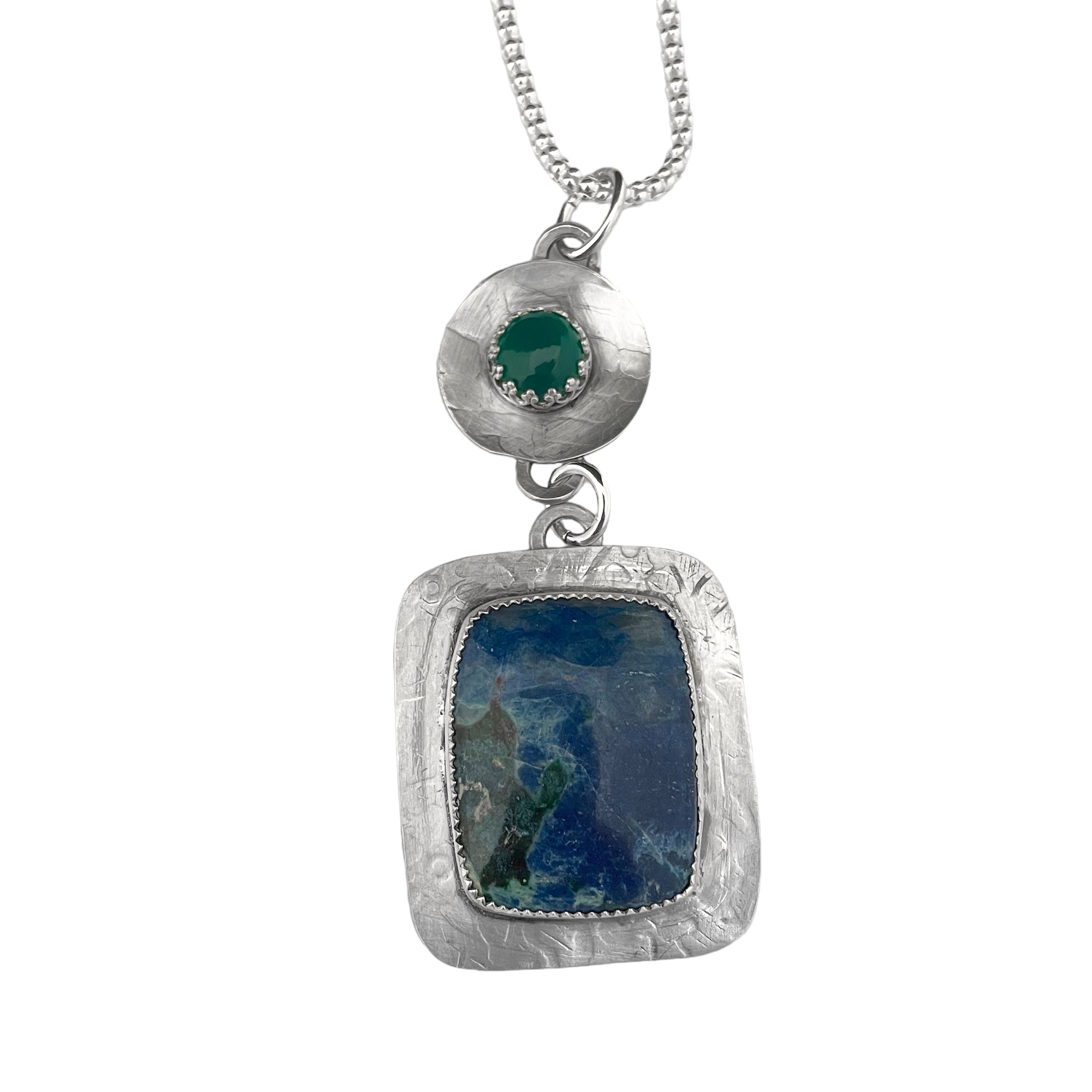 EMERALD GREEN & BLUE ACCENT STONE NECKLACE