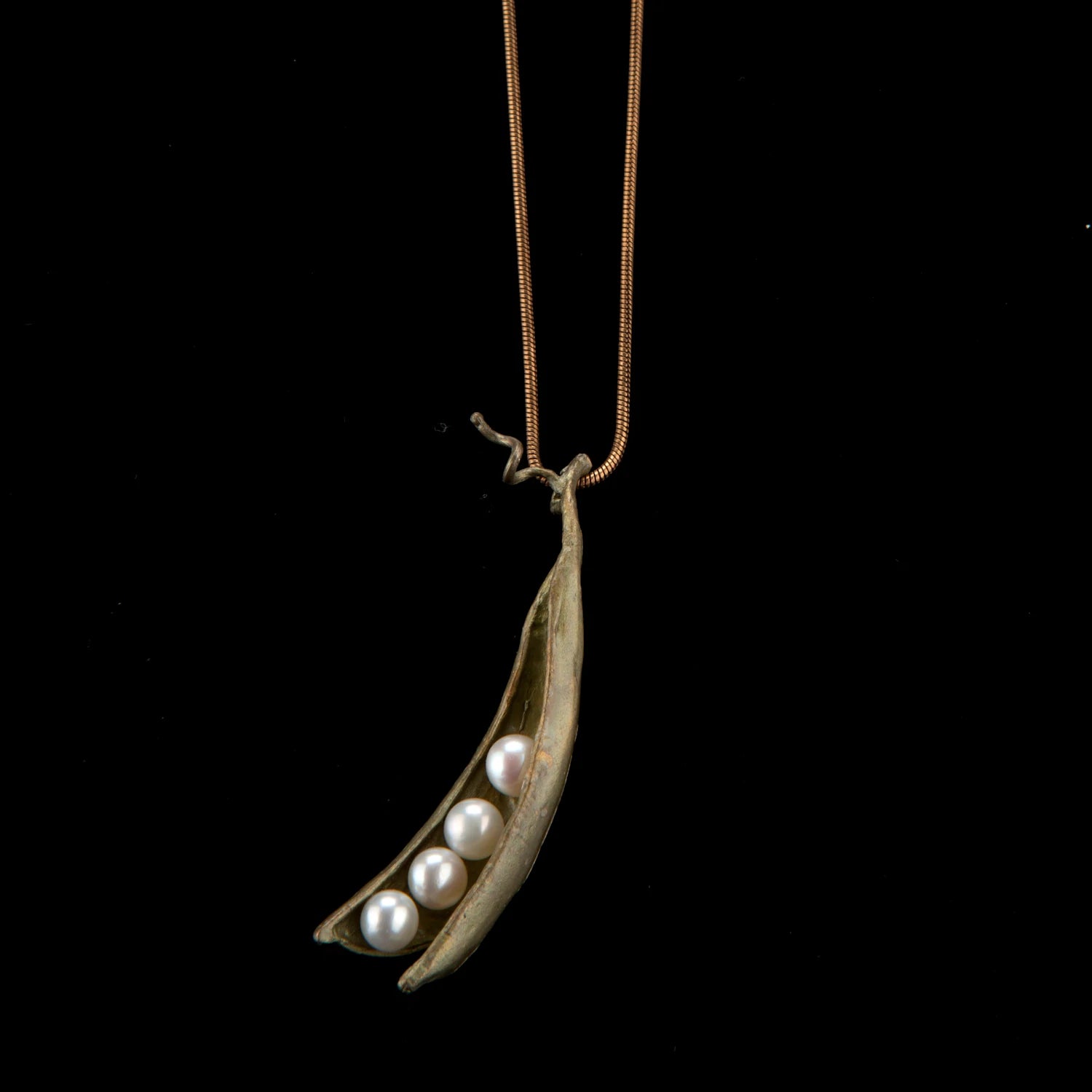 PEA POD NECKLACE WITH FOUR PEARLS